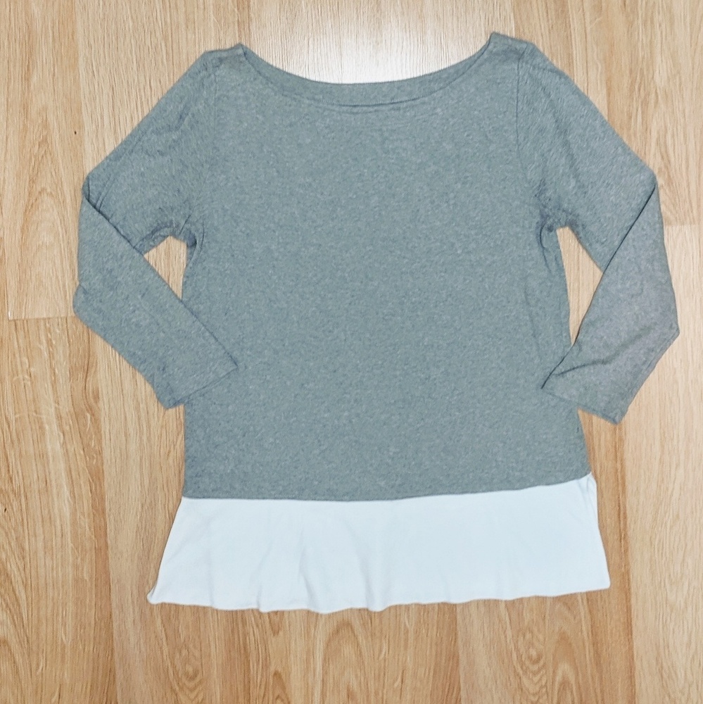 Ann Taylor LOFT Gray Shirt with Peek-a-boo…